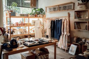 membuat toko kecil di rumah